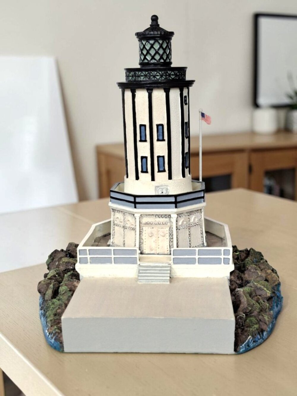 Danbury Mint Los Angeles Harbor Lighthouse Beacons by the Sea